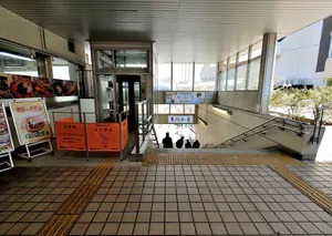 2.階段を下ります。