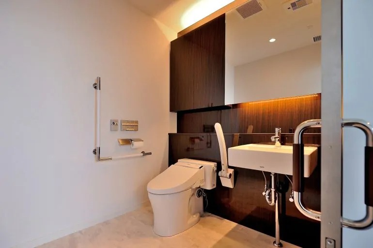 パウダールーム